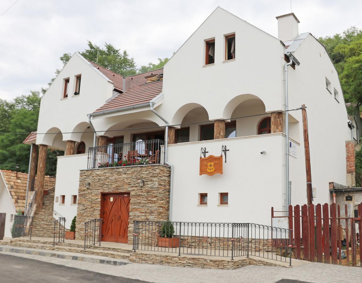 Filakovo Penzion Kallai A Vinaren מראה חיצוני תמונה